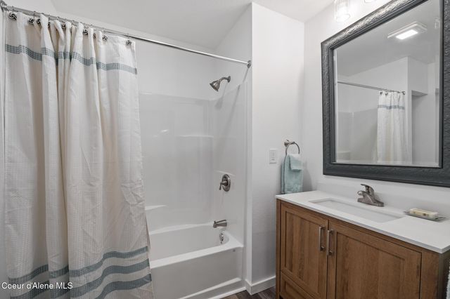 37511 E HAYDEN LAKE RD, Hayden, ID 83835