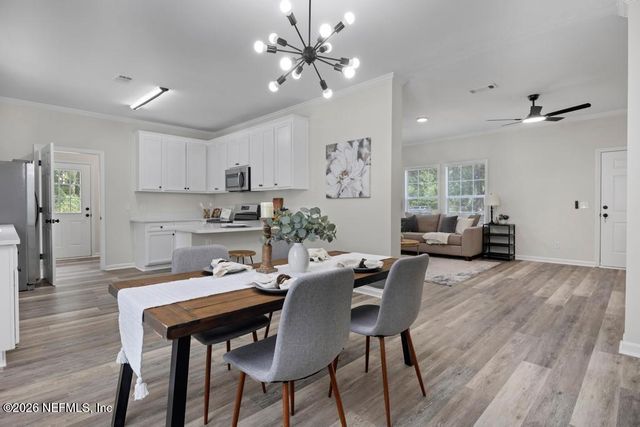 19 N COCOA Avenue, Middleburg, FL 32068