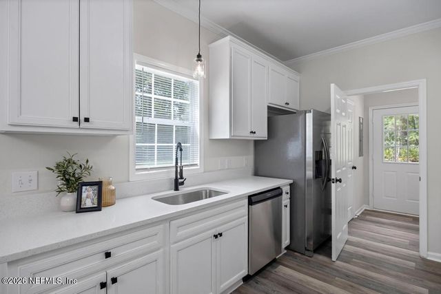 19 N COCOA Avenue, Middleburg, FL 32068