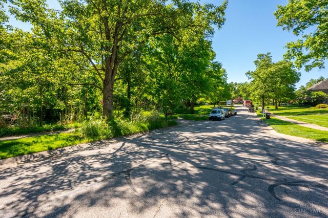 10420 Grandoaks Lane, Montgomery, OH 45242