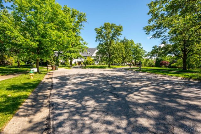 10420 Grandoaks Lane, Montgomery, OH 45242