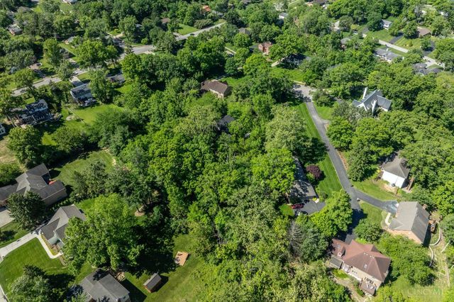 10420 Grandoaks Lane, Montgomery, OH 45242