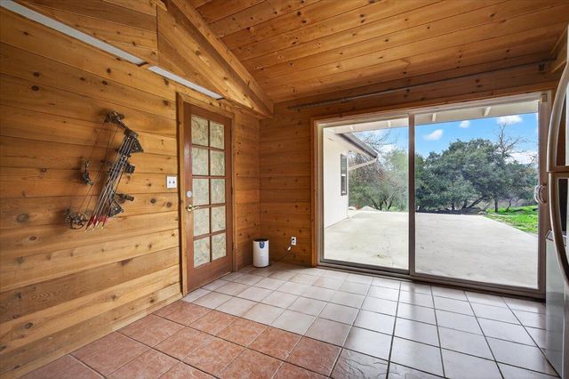 31814 Lockwood Lane, Prather, CA 93651