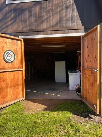 31814 Lockwood Lane, Prather, CA 93651