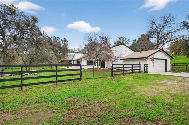 31814 Lockwood Lane, Prather, CA 93651