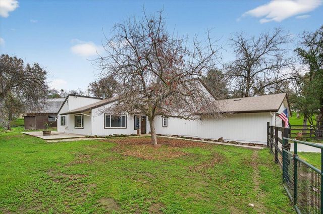 31814 Lockwood Lane, Prather, CA 93651