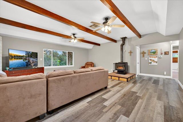 31814 Lockwood Lane, Prather, CA 93651