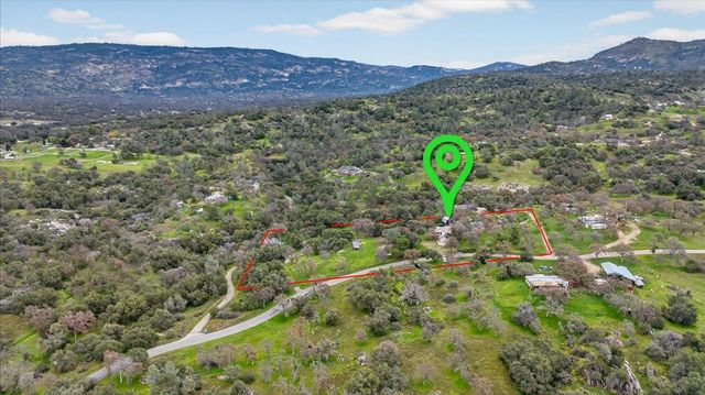 31814 Lockwood Lane, Prather, CA 93651