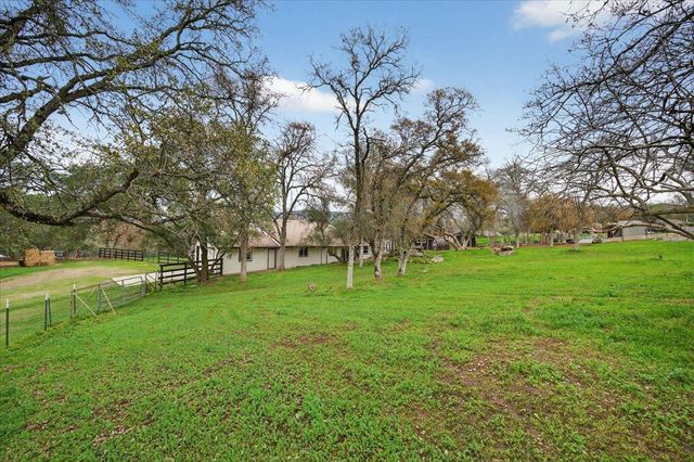 31814 Lockwood Lane, Prather, CA 93651