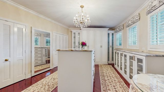 570 Hathaway Circle, Lake Forest, IL 60045