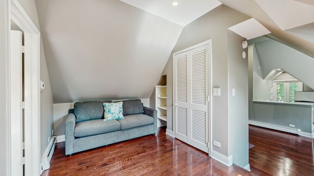 570 Hathaway Circle, Lake Forest, IL 60045
