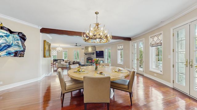 570 Hathaway Circle, Lake Forest, IL 60045