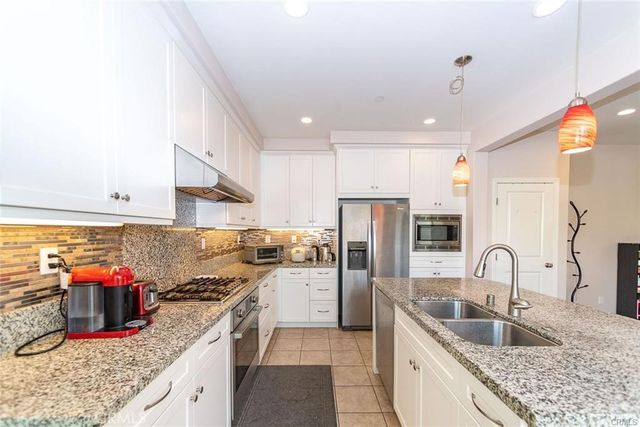 50 Emerald Clover, Irvine, CA 92620