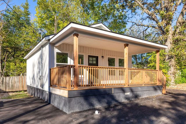 243 Sagers Lane, Hollister, MO 65672