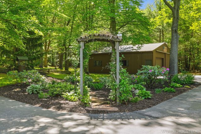 6994 Frontier Drive, Port Sheldon Twp, MI 49460