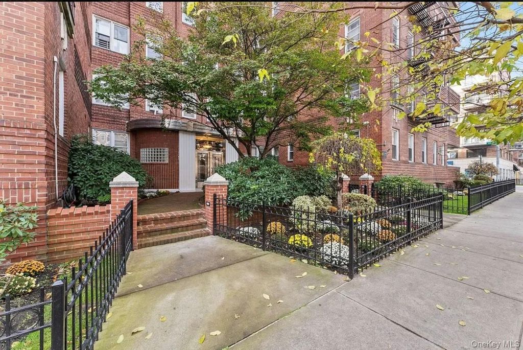 6536 Wetherole Street 306, Rego Park, NY 11374