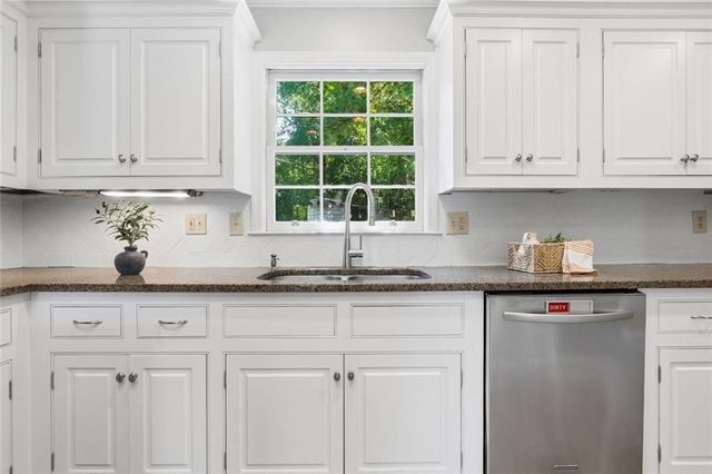 241 Angla Drive SE, Smyrna, GA 30082