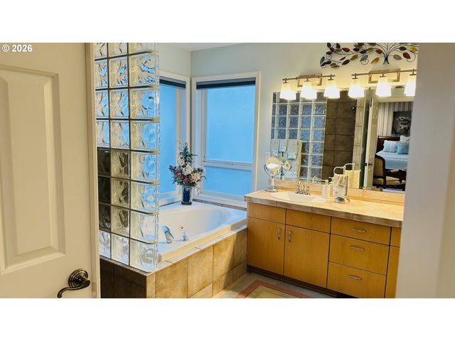 1709 Nw 86TH Way, Vancouver, WA 98665