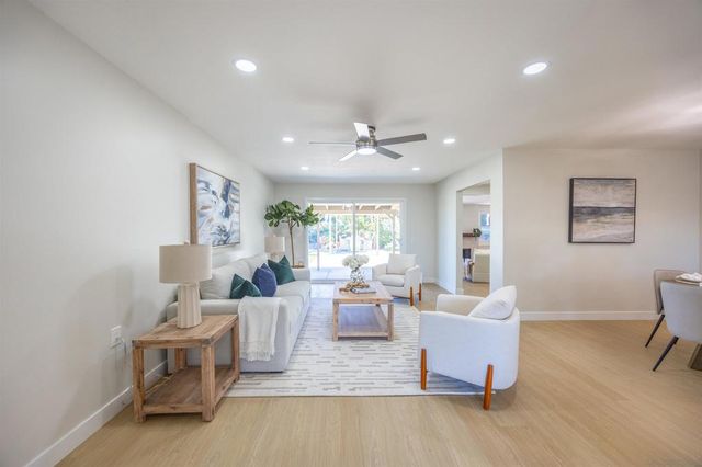 16881 Bellota Dr, San Diego, CA 92128