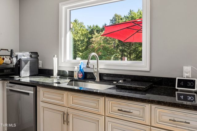 4604 Stillwood Court, Kingsport, TN 37664