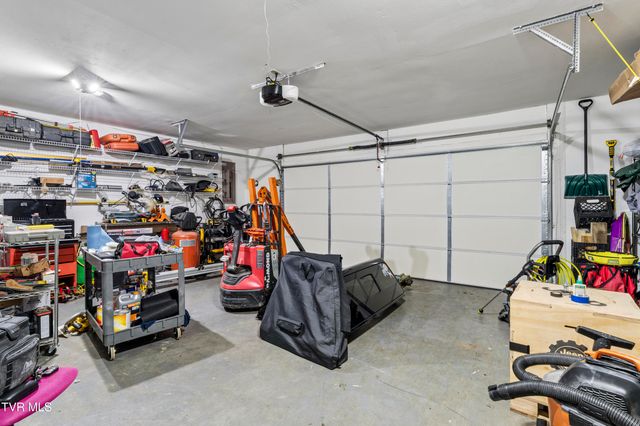 4604 Stillwood Court, Kingsport, TN 37664