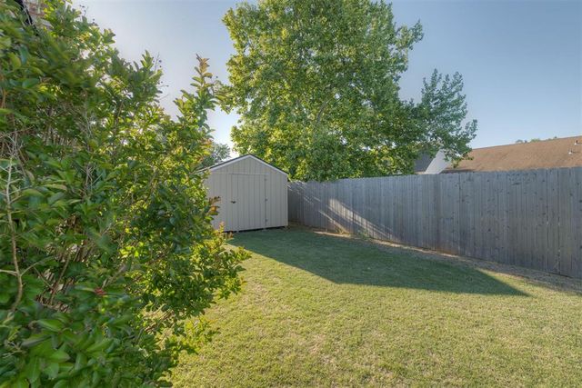 11012 NW 114th Street, Yukon, OK 73099