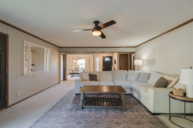 11012 NW 114th Street, Yukon, OK 73099