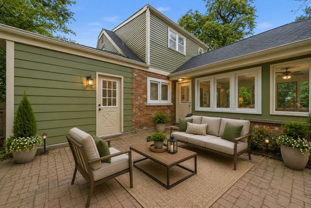 7 Park Road Court, Lombard, IL 60148