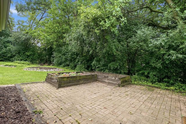 7 Park Road Court, Lombard, IL 60148