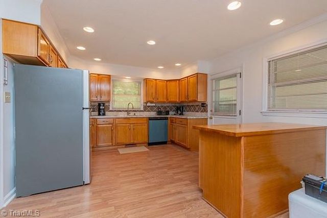 3035 Plantation Road, Winston-salem, NC 27105