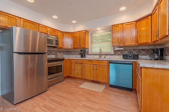 3035 Plantation Road, Winston-salem, NC 27105