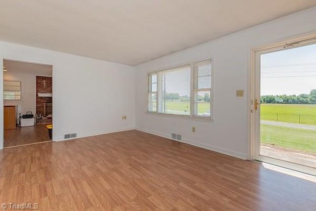 3035 Plantation Road, Winston-salem, NC 27105