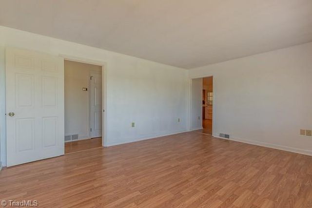 3035 Plantation Road, Winston-salem, NC 27105