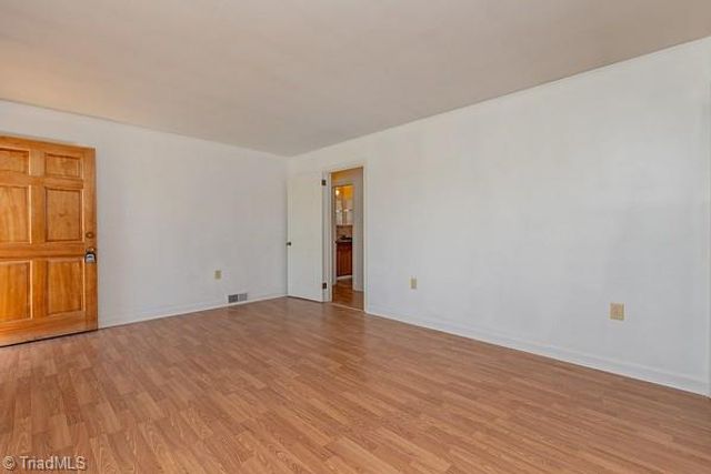 3035 Plantation Road, Winston-salem, NC 27105