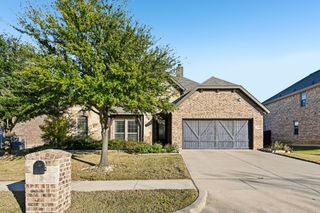418 Whispering Willow Drive, Midlothian, TX 76065