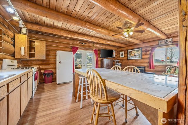 27538 C HWY 97, Malott, WA 98829