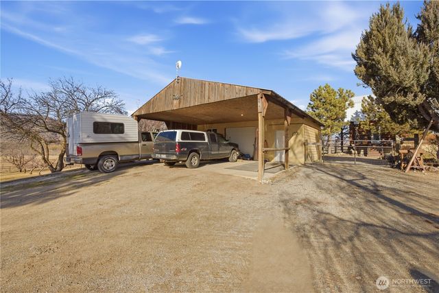 27538 C HWY 97, Malott, WA 98829