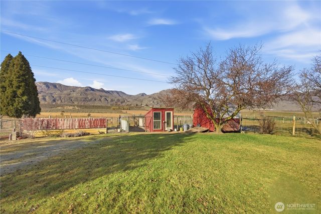 27538 C HWY 97, Malott, WA 98829