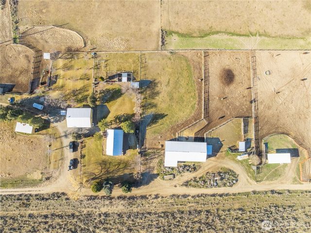 27538 C HWY 97, Malott, WA 98829