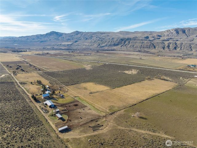 27538 C HWY 97, Malott, WA 98829