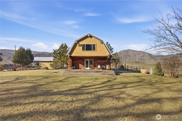 27538 C HWY 97, Malott, WA 98829