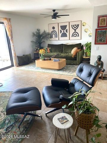 831 W Paseo Del Prado, Green Valley, AZ 85614