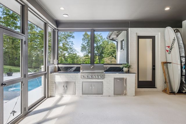 6523 Currywood Dr, Nashville, TN 37205