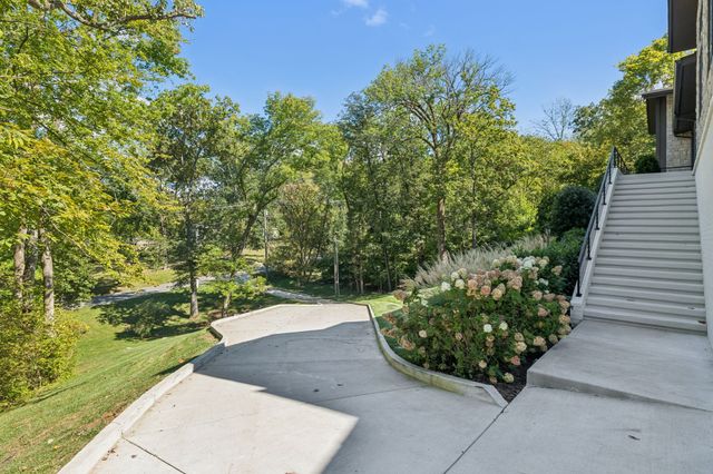 6523 Currywood Dr, Nashville, TN 37205