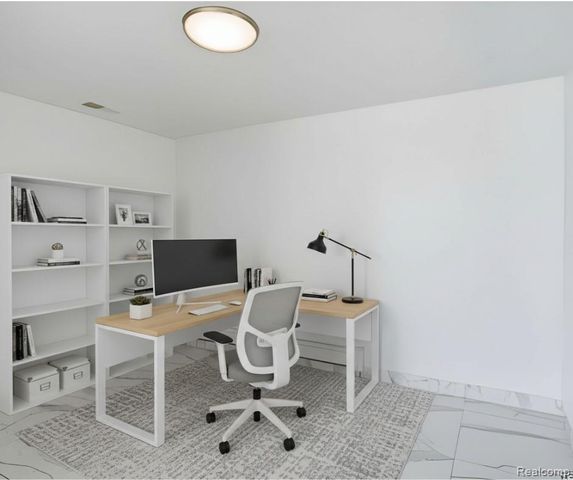 2075 Gulliver Drive, Troy, MI 48085