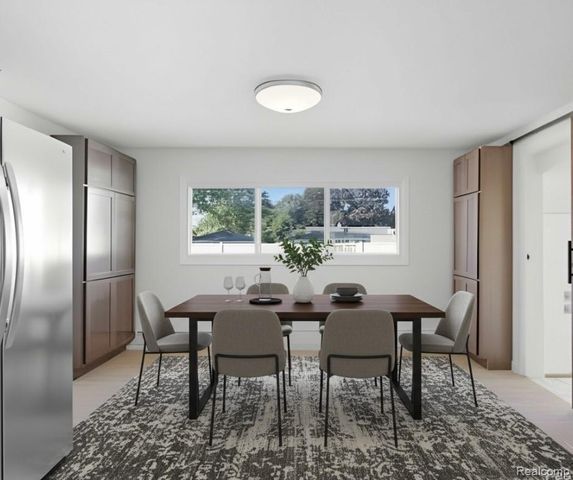 2075 Gulliver Drive, Troy, MI 48085