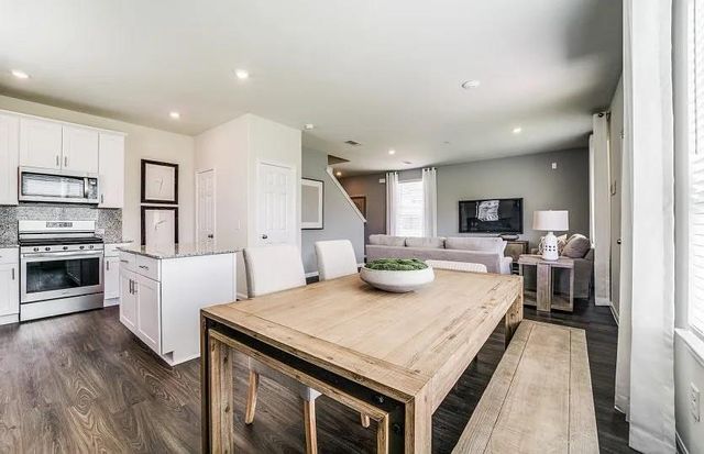 21510 Austell Pond Dr, Porter, TX 77365