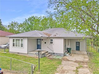 681 N Pine Avenue, Booneville, AR 72927