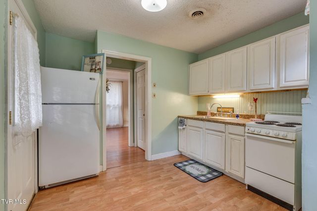 414 Sequoyah Drive, Kingsport, TN 37660