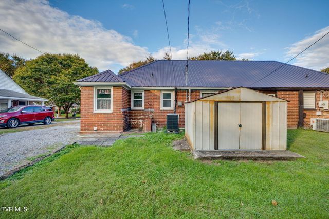 414 Sequoyah Drive, Kingsport, TN 37660